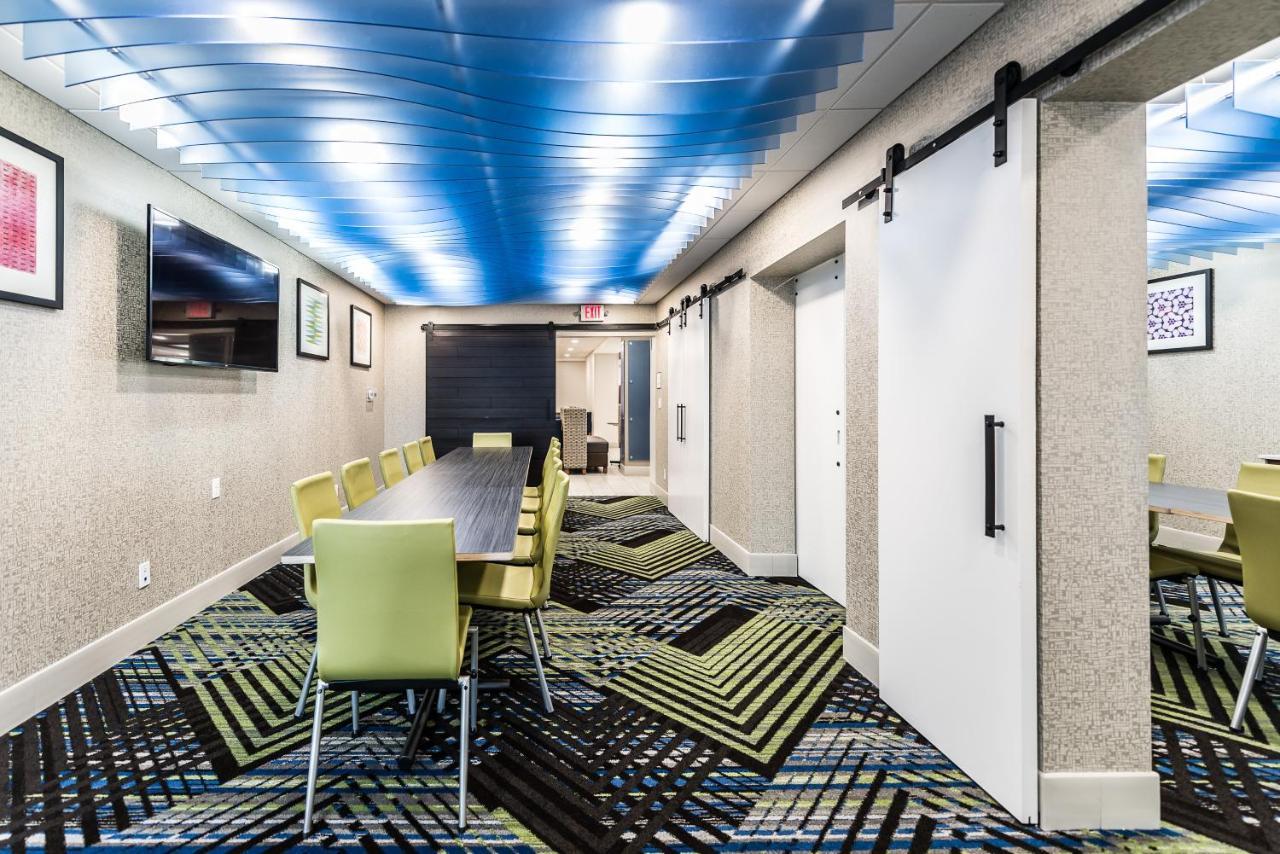 Holiday Inn Express Flint-Campus Area By Ihg Екстер'єр фото