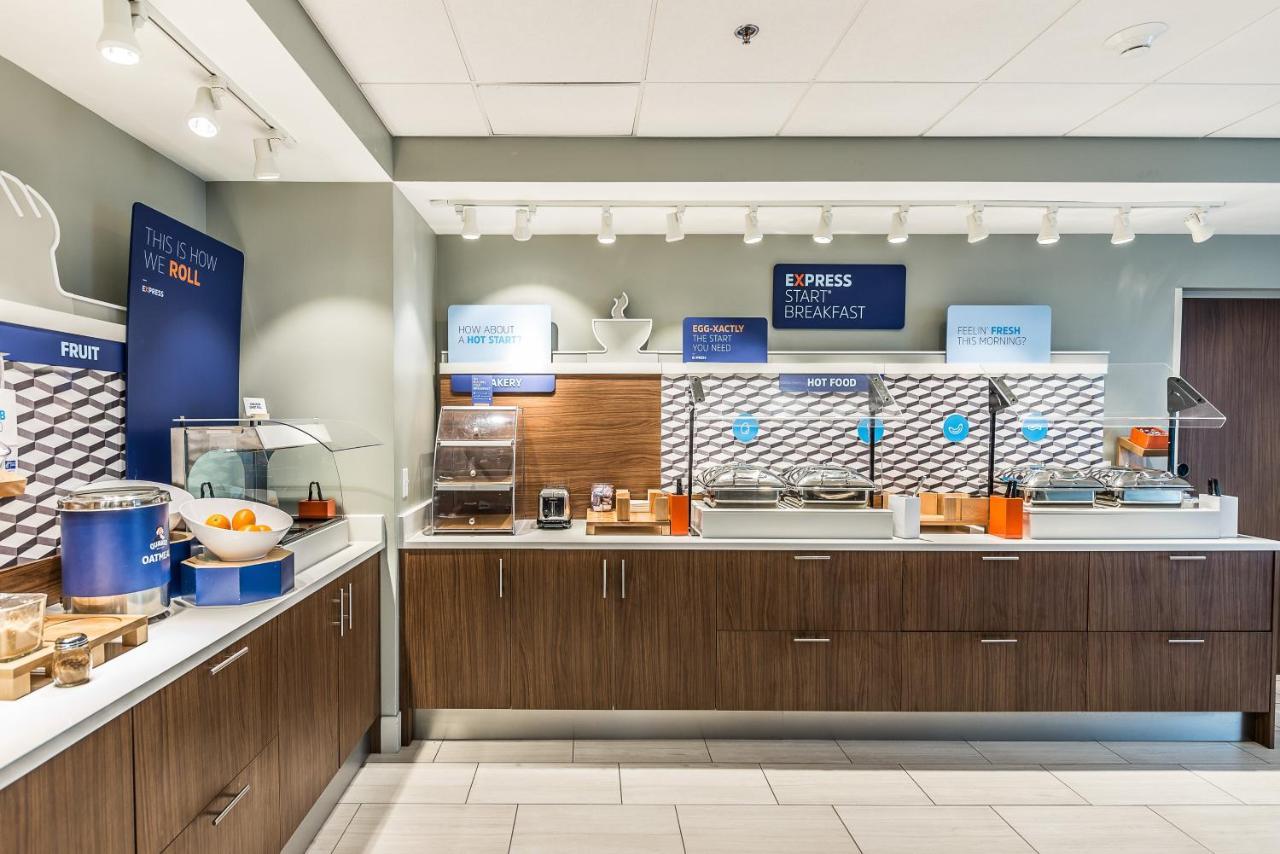 Holiday Inn Express Flint-Campus Area By Ihg Екстер'єр фото