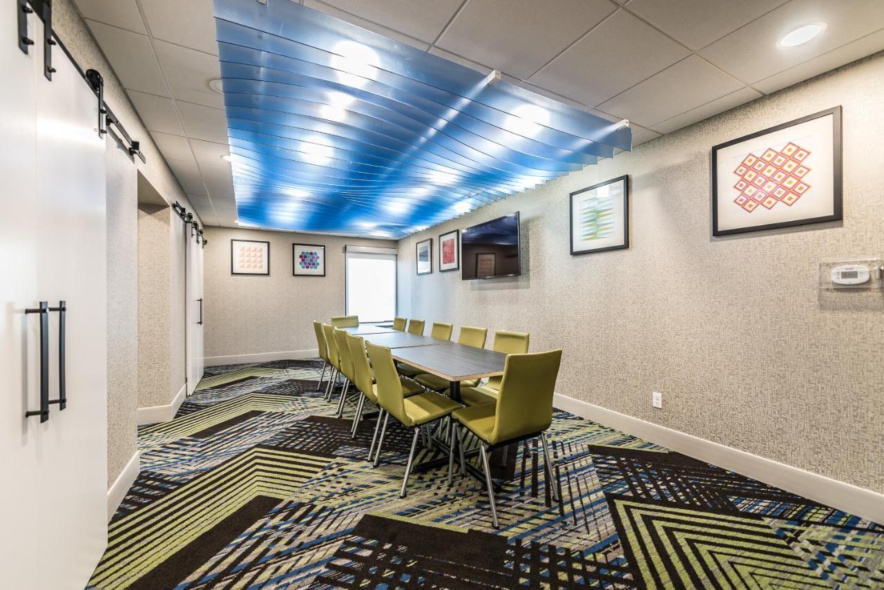 Holiday Inn Express Flint-Campus Area By Ihg Екстер'єр фото